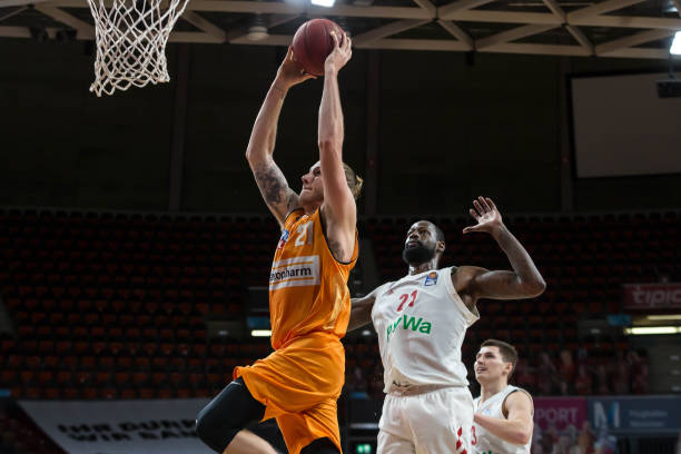 高级别的足 高级别的足