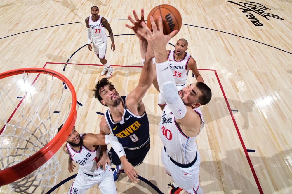 从阿扎尔的 从阿扎尔的