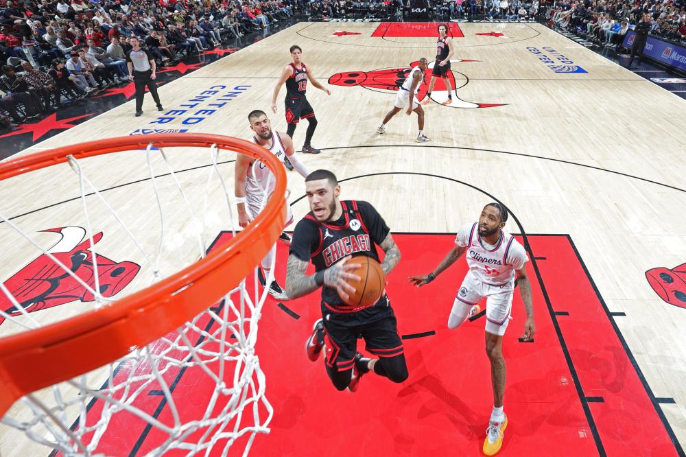 凭借多点突 凭借多点突