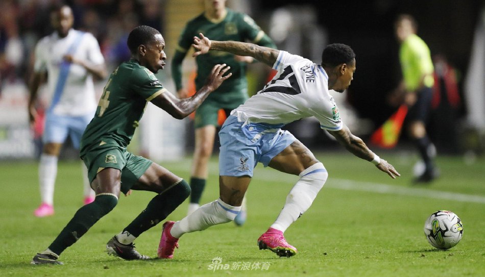 防守稳健 防守稳健